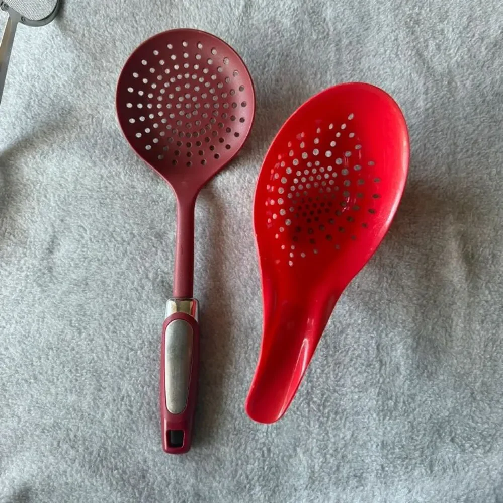Bundle of 6 kitchen tools juicer press slotted spoons whisk